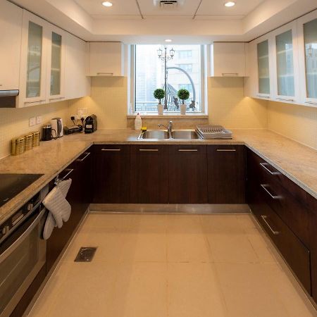 First Class 2Br With Burj Khalifa & Downtown View Dubai Eksteriør billede
