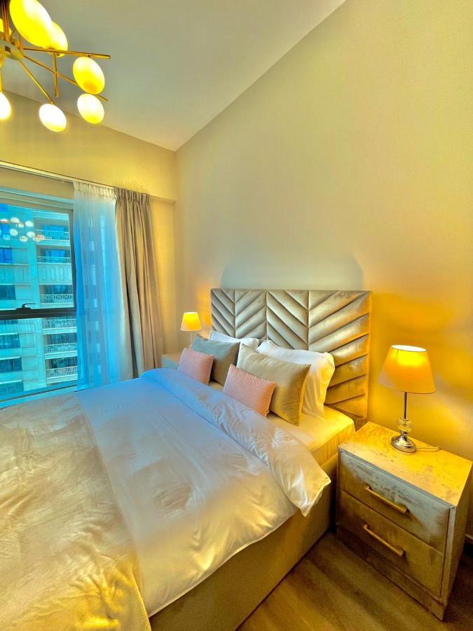 First Class 2Br With Burj Khalifa & Downtown View Dubai Eksteriør billede