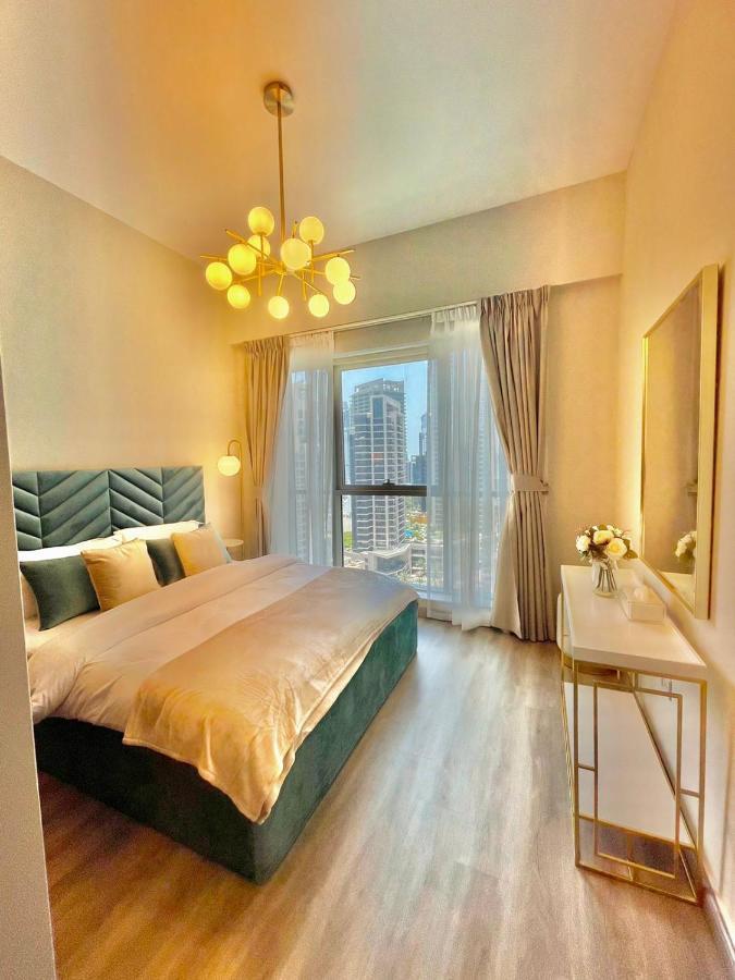 First Class 2Br With Burj Khalifa & Downtown View Dubai Eksteriør billede