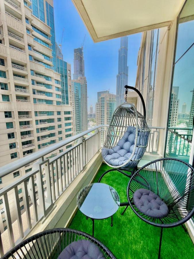 First Class 2Br With Burj Khalifa & Downtown View Dubai Eksteriør billede